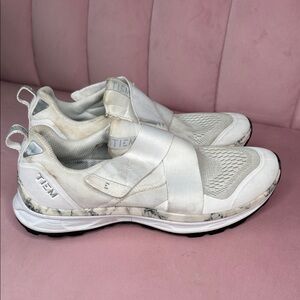 TIEM Slipstream Indoor Cycling Shoes – Women’s Size 9